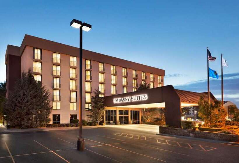 فندق Embassy Suites By Hilton Oklahoma City Will Rogers Airport
