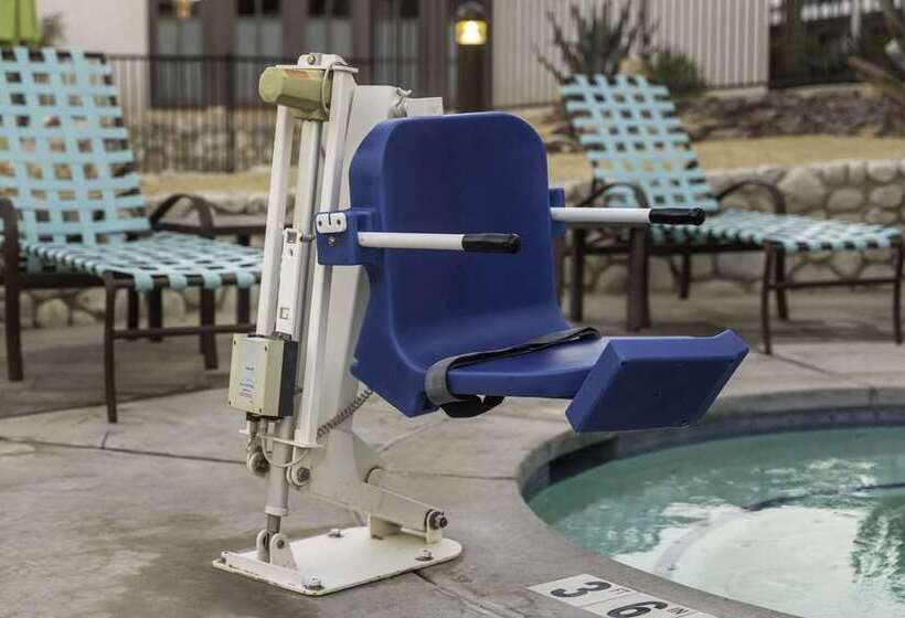 בית מלון כפרי Embassy Suites By Hilton Palm Desert