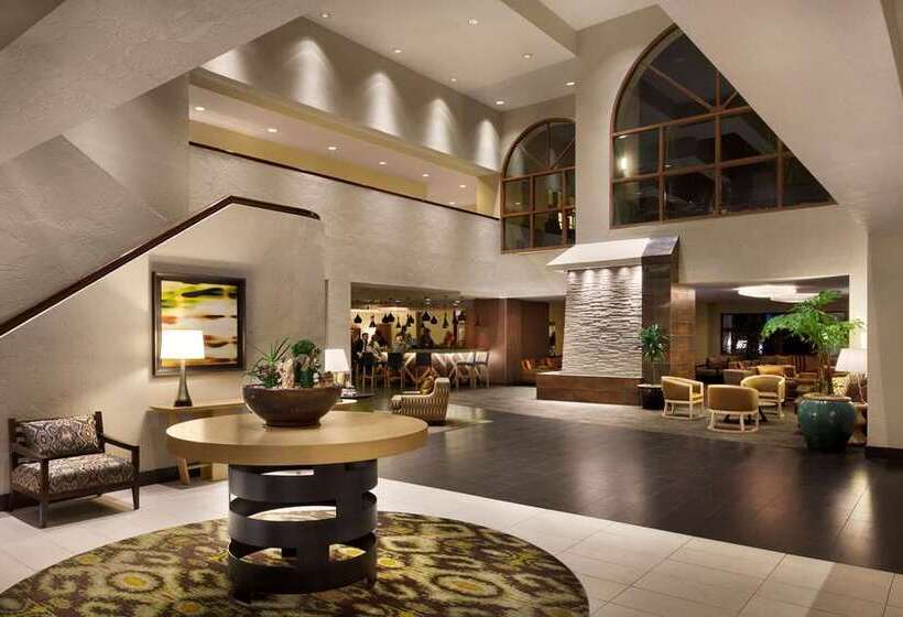 هتل Embassy Suites By Hilton Phoenix Tempe