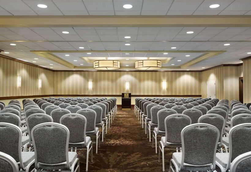فندق Embassy Suites By Hilton Piscataway Somerset