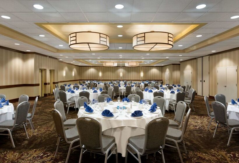 فندق Embassy Suites By Hilton Piscataway Somerset