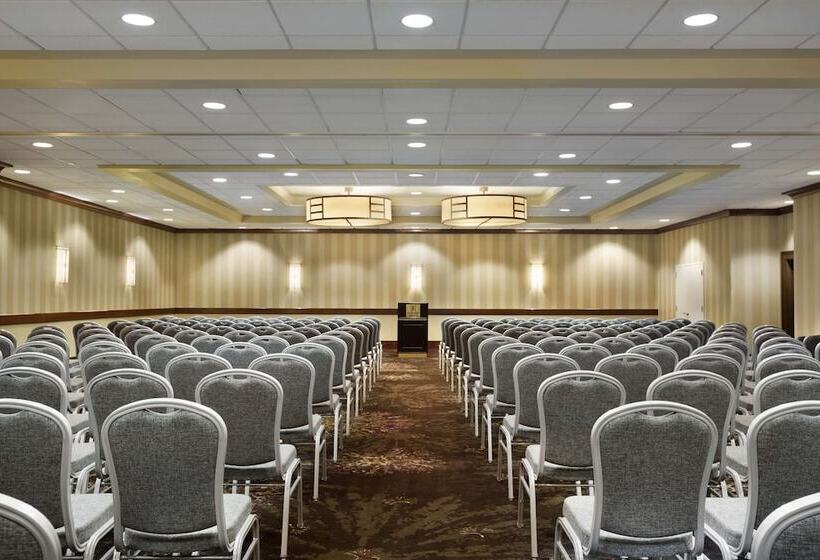 فندق Embassy Suites By Hilton Piscataway Somerset