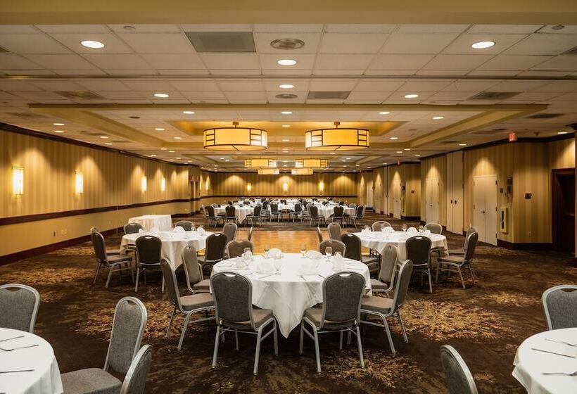فندق Embassy Suites By Hilton Piscataway Somerset