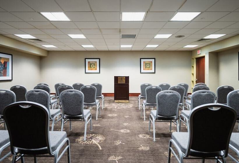 فندق Embassy Suites By Hilton Piscataway Somerset