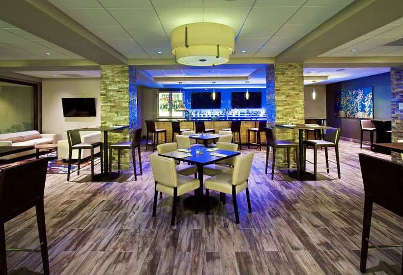 فندق Embassy Suites By Hilton Portland Tigard
