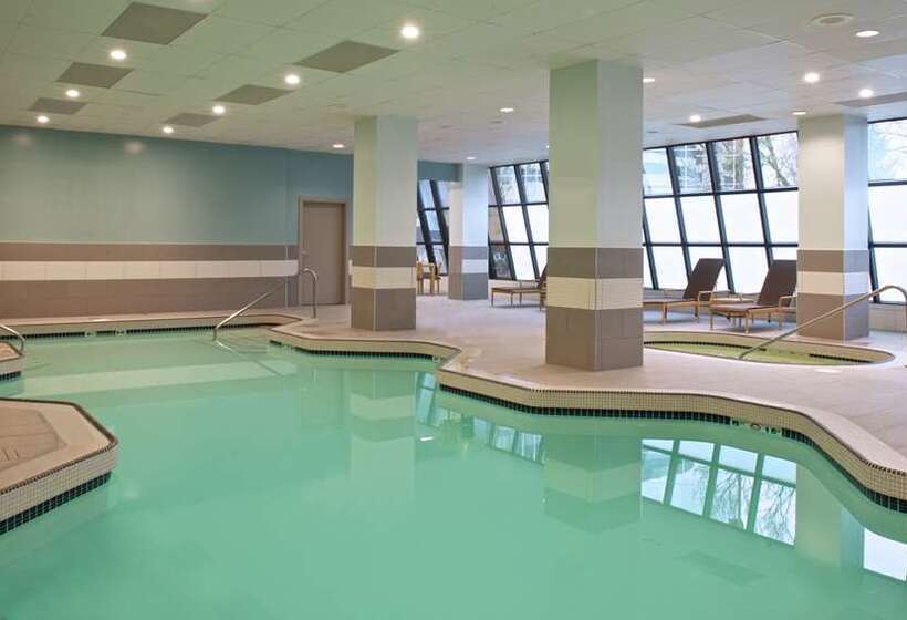 호텔 Embassy Suites By Hilton Portland Tigard