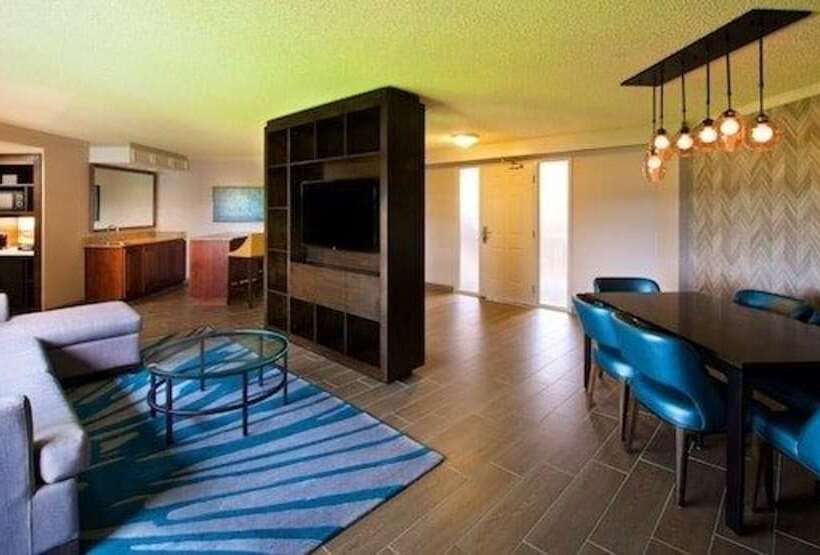 호텔 Embassy Suites By Hilton Portland Tigard