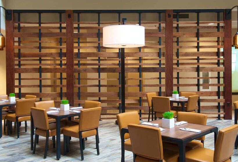 호텔 Embassy Suites By Hilton Portland Tigard