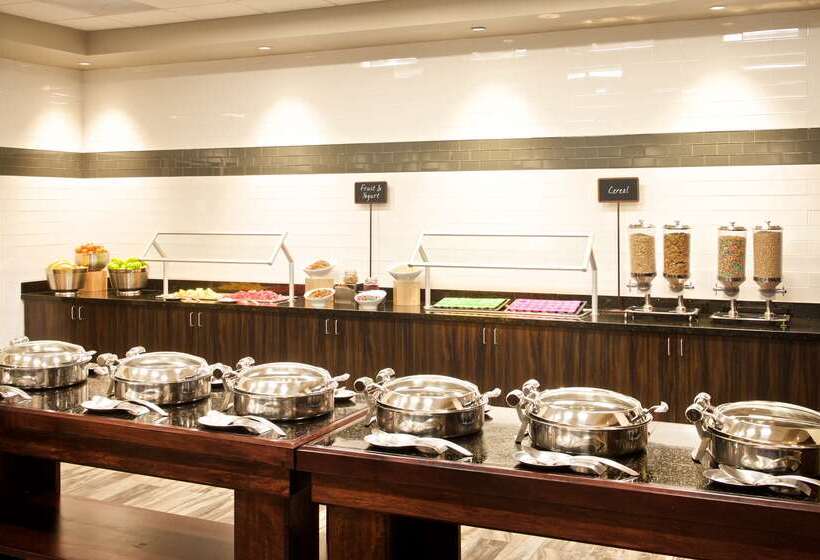 호텔 Embassy Suites By Hilton Portland Tigard