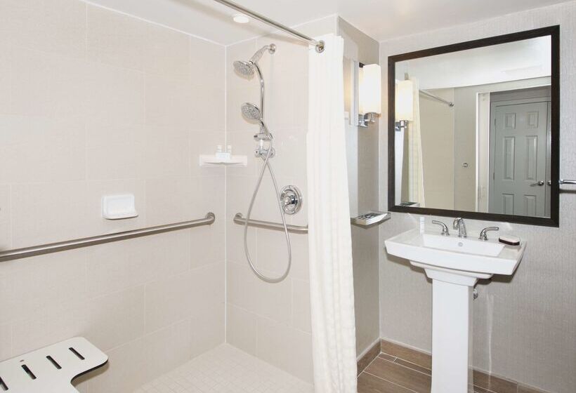 호텔 Embassy Suites By Hilton Portland Tigard