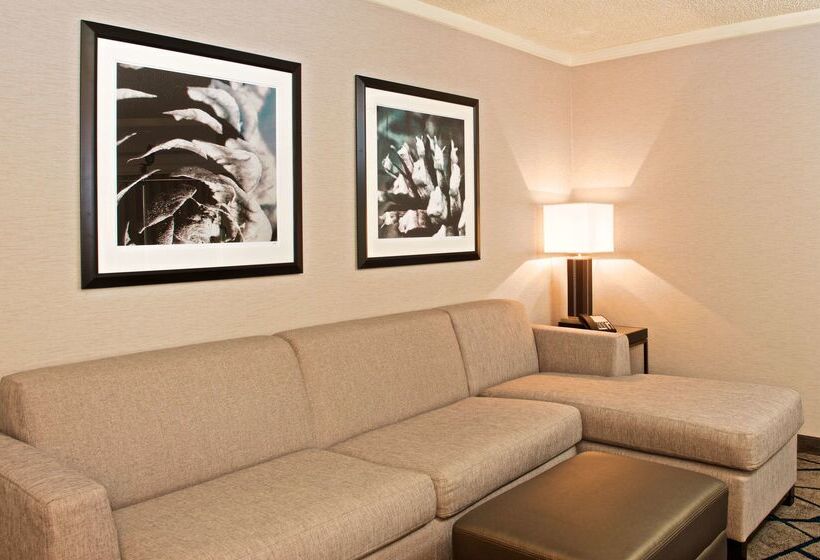 호텔 Embassy Suites By Hilton Portland Tigard