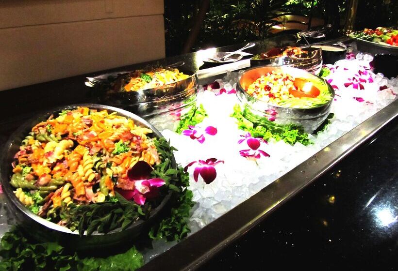 هتل Embassy Suites By Hilton Richmond