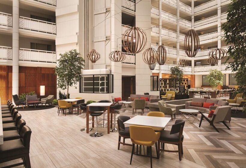 هتل Embassy Suites By Hilton Richmond