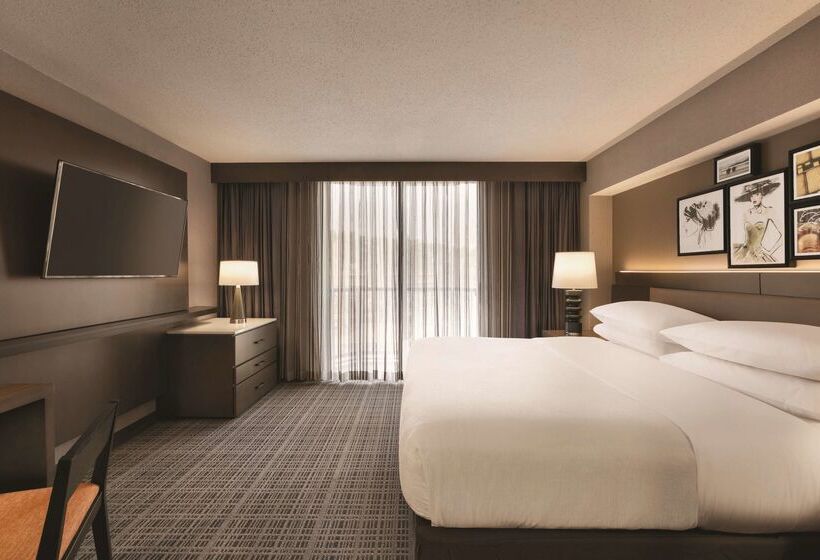 هتل Embassy Suites By Hilton Richmond