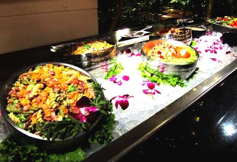 هتل Embassy Suites By Hilton Richmond