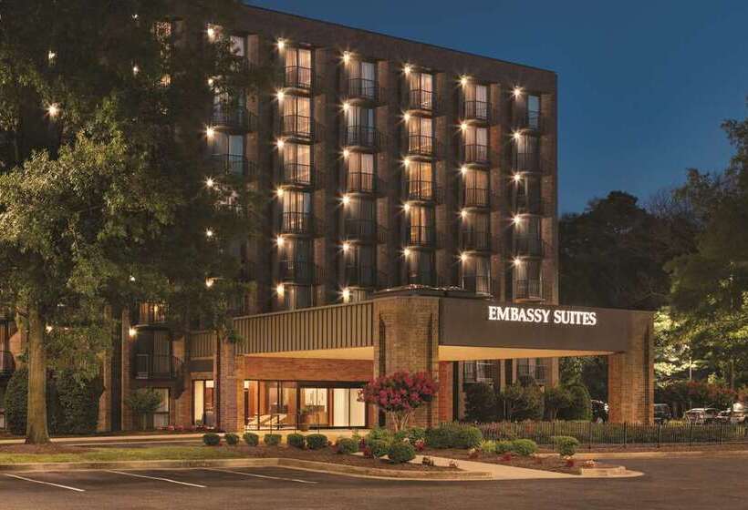 هتل Embassy Suites By Hilton Richmond