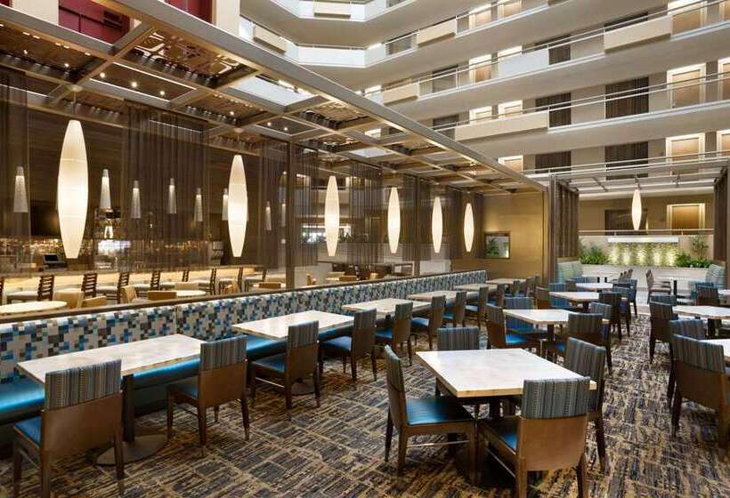 فندق Embassy Suites By Hilton San Antonio Airport