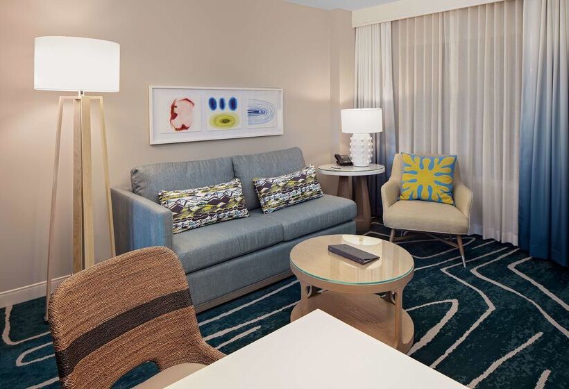 ホテル Embassy Suites By Hilton San Diego Bay Downtown