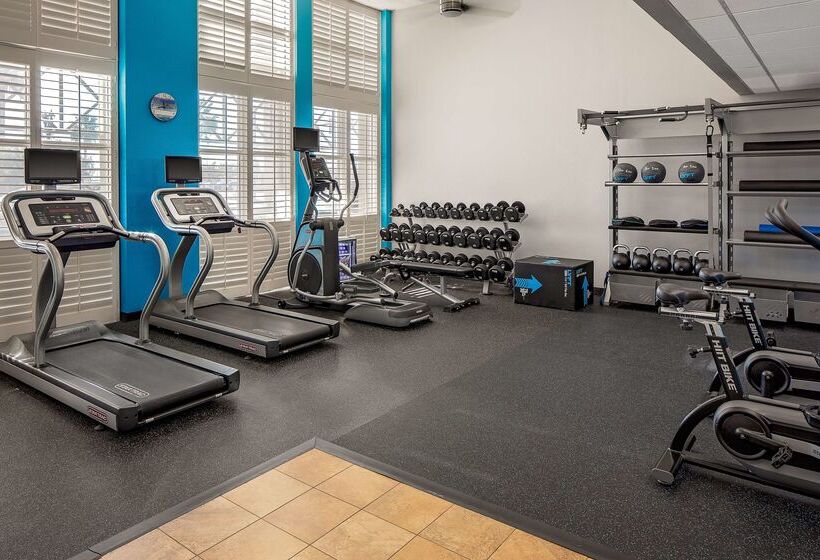 هتل Embassy Suites By Hilton San Diego Bay Downtown