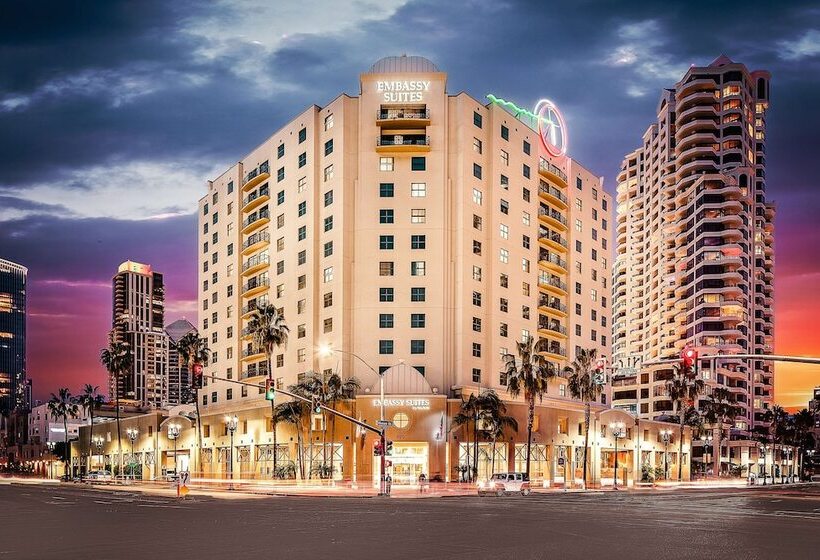 ホテル Embassy Suites By Hilton San Diego Bay Downtown