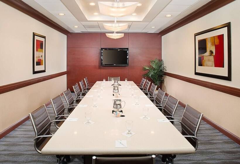 هتل Embassy Suites By Hilton San Diego Bay Downtown