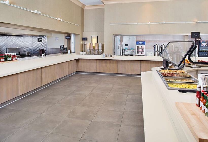 هتل Embassy Suites By Hilton San Diego Bay Downtown