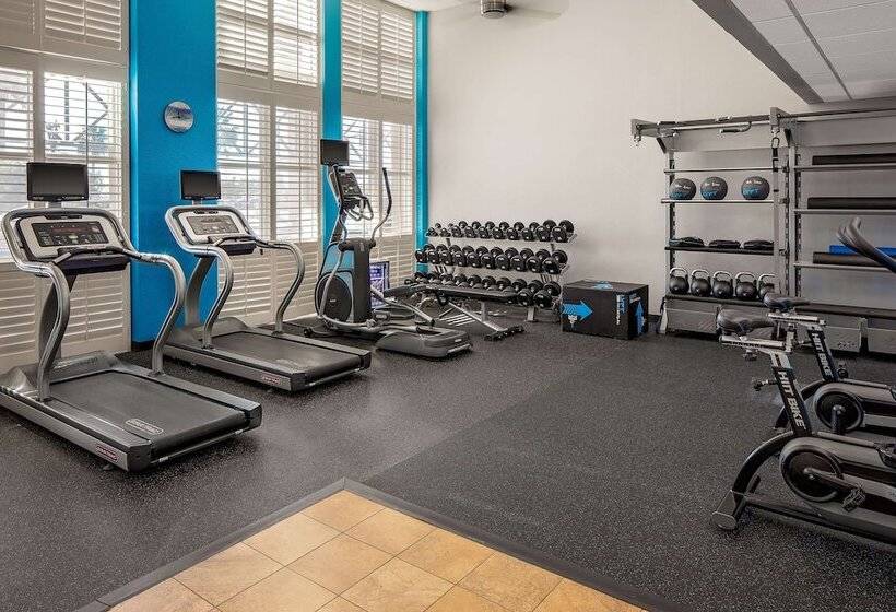 ホテル Embassy Suites By Hilton San Diego Bay Downtown