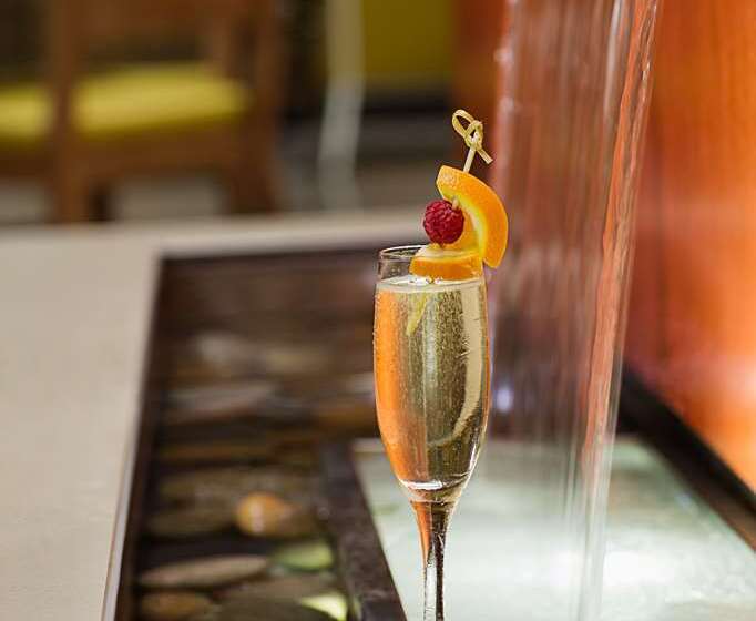 ホテル Embassy Suites By Hilton San Diego Bay Downtown