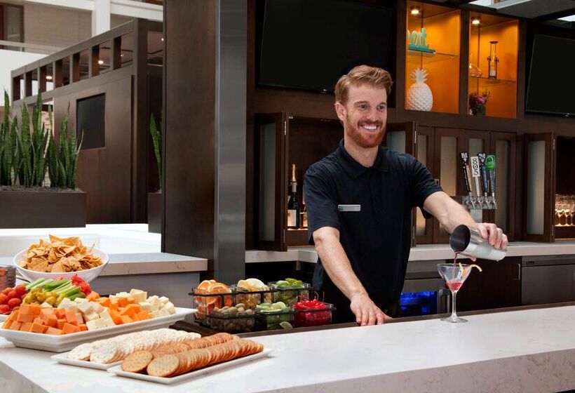 فندق Embassy Suites By Hilton San Luis Obispo