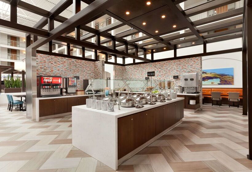 בית מלון כפרי Embassy Suites By Hilton San Luis Obispo