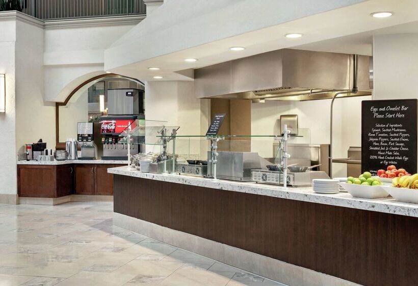 בית מלון כפרי Embassy Suites By Hilton Santa Ana Orange County Airport