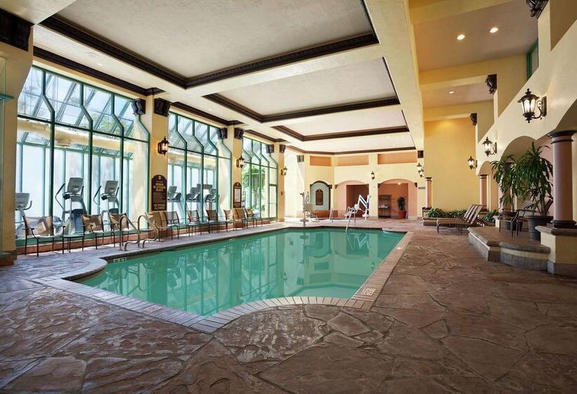 בית מלון כפרי Embassy Suites By Hilton Santa Ana Orange County Airport