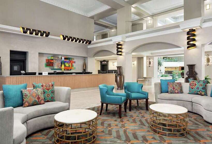 בית מלון כפרי Embassy Suites By Hilton Santa Ana Orange County Airport