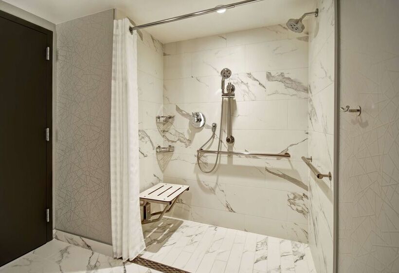 ホテル Embassy Suites By Hilton Santa Clara Silicon Valley