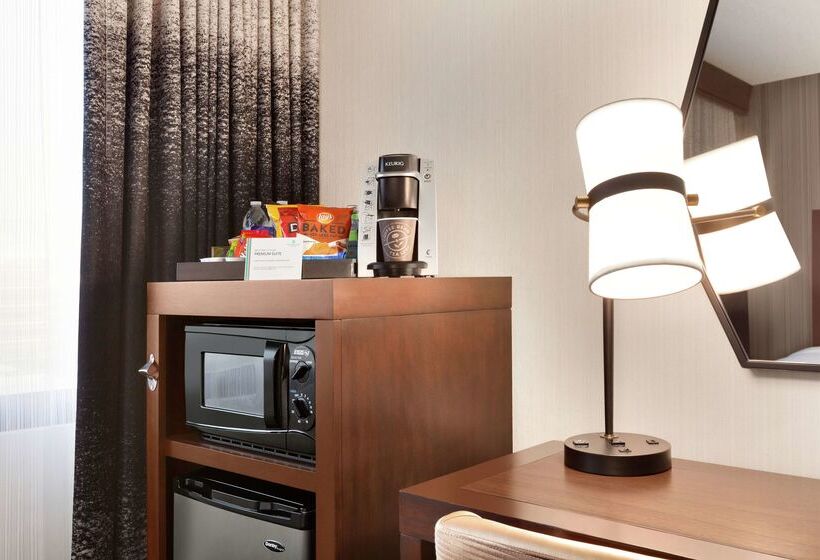 ホテル Embassy Suites By Hilton Santa Clara Silicon Valley