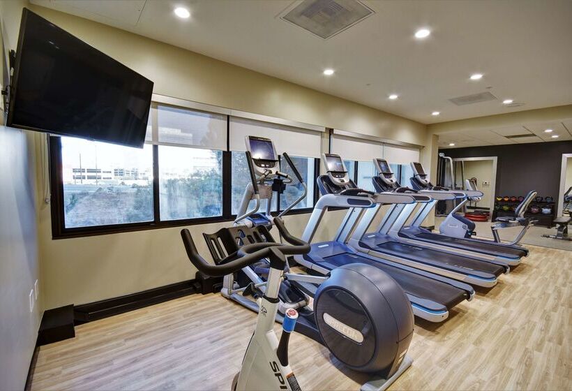 ホテル Embassy Suites By Hilton Santa Clara Silicon Valley