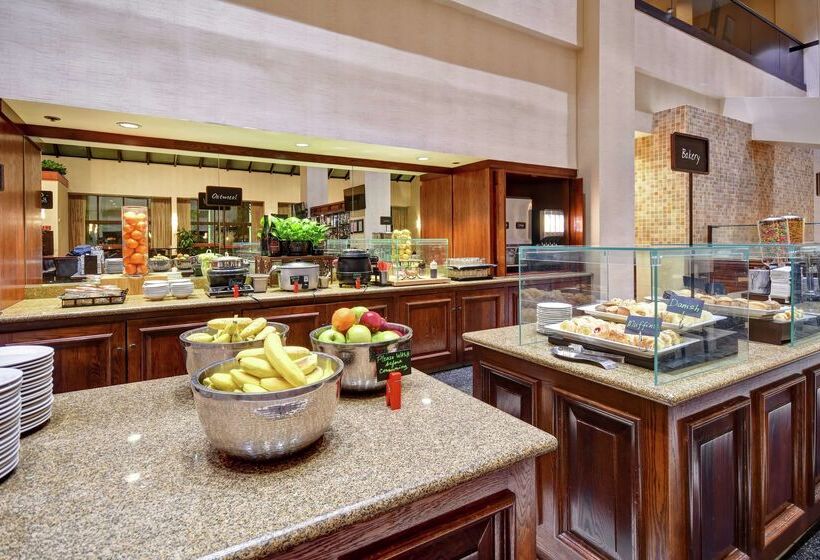 ホテル Embassy Suites By Hilton Santa Clara Silicon Valley