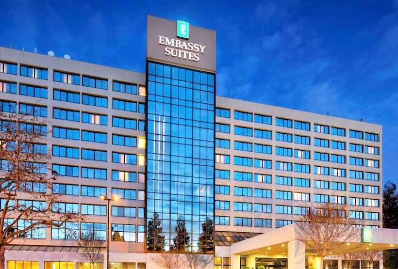 ホテル Embassy Suites By Hilton Santa Clara Silicon Valley
