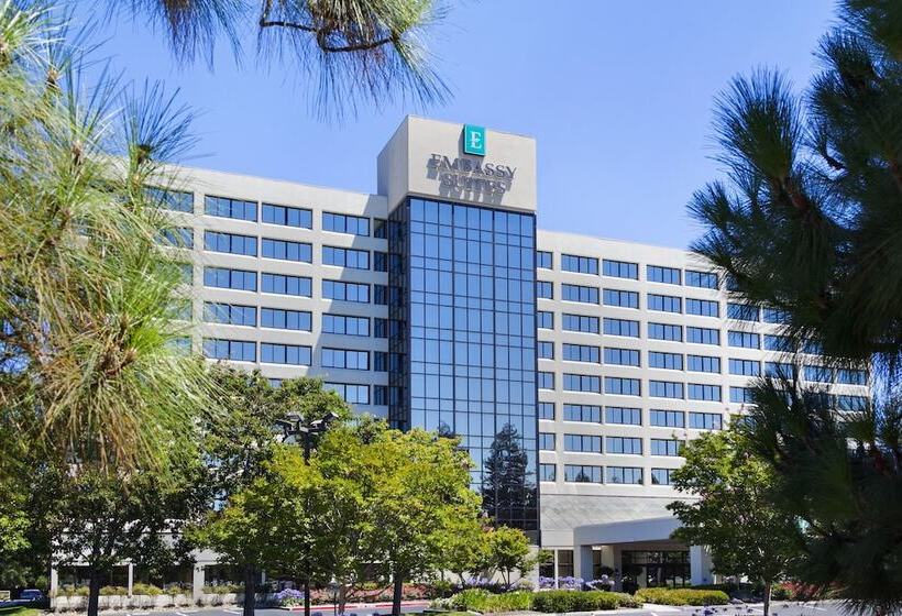 ホテル Embassy Suites By Hilton Santa Clara Silicon Valley