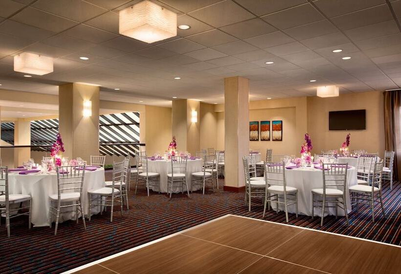 هتل Embassy Suites By Hilton Santa Clara Silicon Valley