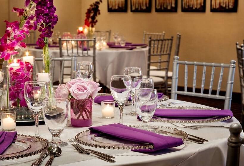 ホテル Embassy Suites By Hilton Santa Clara Silicon Valley