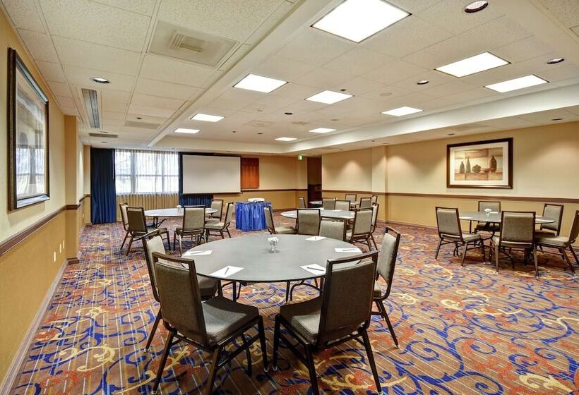 ホテル Embassy Suites By Hilton Santa Clara Silicon Valley