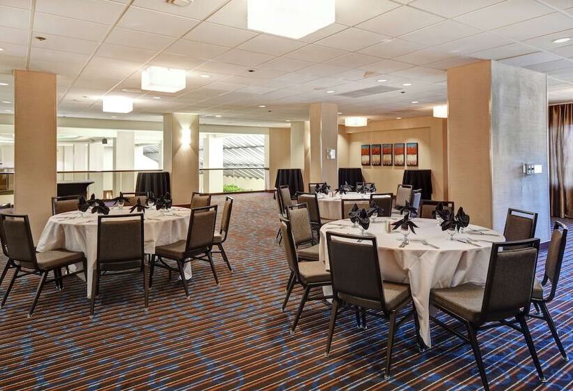 ホテル Embassy Suites By Hilton Santa Clara Silicon Valley