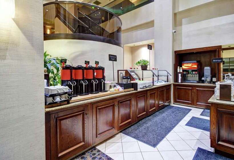 ホテル Embassy Suites By Hilton Santa Clara Silicon Valley