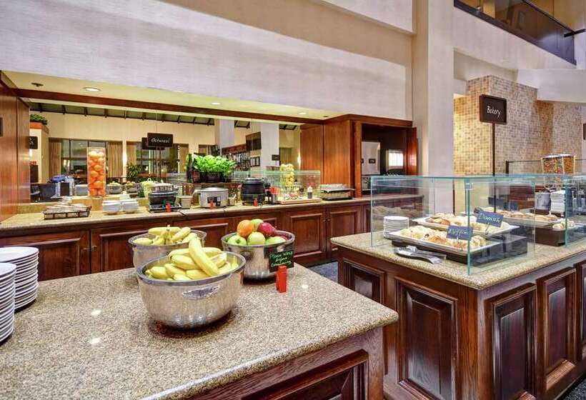 ホテル Embassy Suites By Hilton Santa Clara Silicon Valley