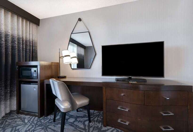 ホテル Embassy Suites By Hilton Santa Clara Silicon Valley