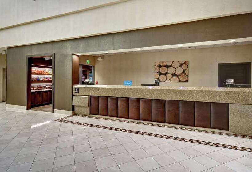 ホテル Embassy Suites By Hilton Santa Clara Silicon Valley