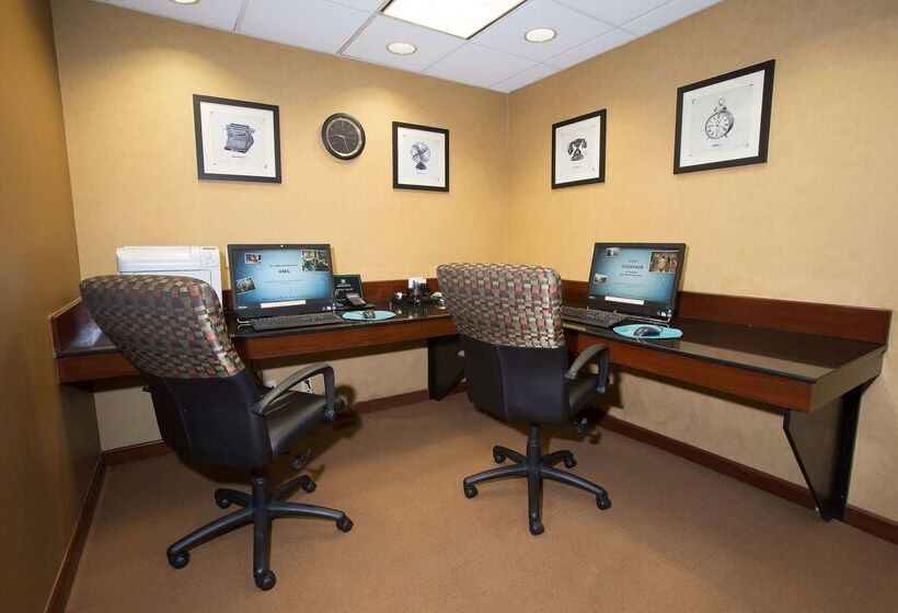 فندق Embassy Suites By Hilton Tulsa I44