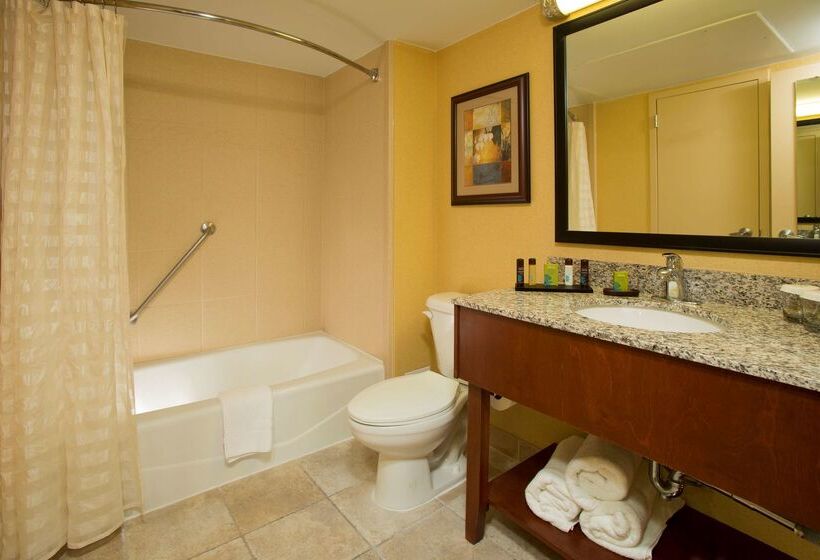 فندق Embassy Suites By Hilton Tulsa I44