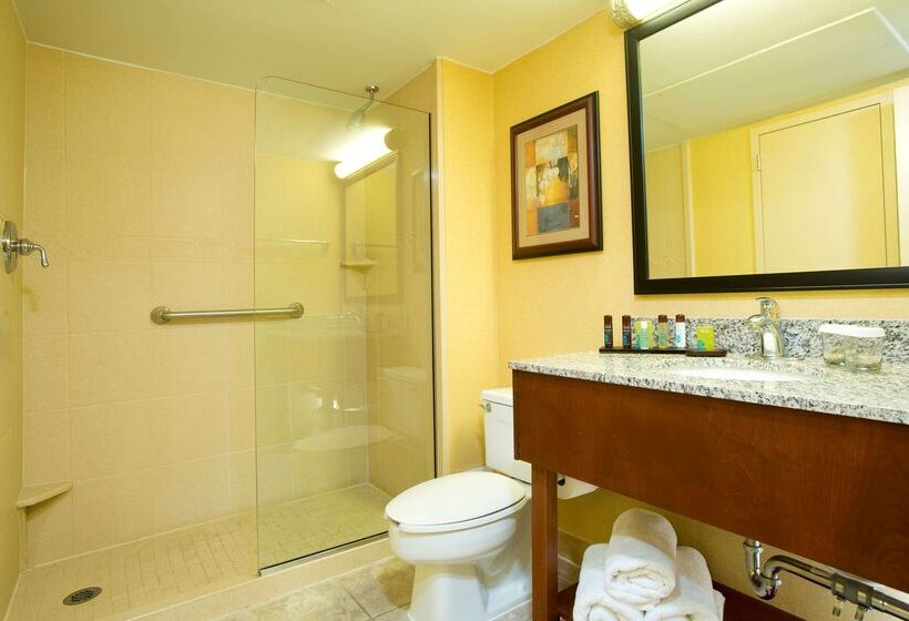 فندق Embassy Suites By Hilton Tulsa I44